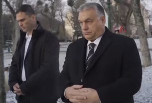 Orbán templomból kifelé