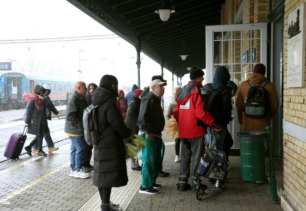 Szeged, Nagyállomás, vasútállomás, peron, MÁV, utazás, közlekedés, vonat