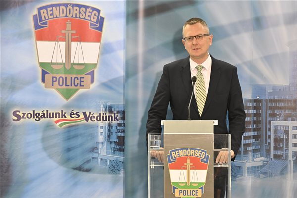 Sajtótájékoztató a pedofil bűncselekményekkel kapcsolatos nyomozásokról