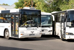 Szeged, Volán busz, busz, Mars tér, buszpályaudvar, közlekedés, tömegközlekedés